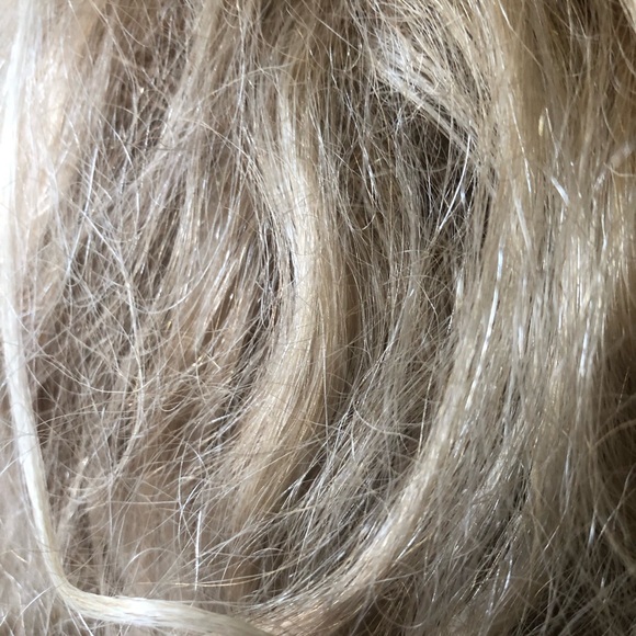 Ladies clip on blonde fall - Picture 5 of 5